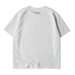 Camiseta oversize blanca RUAJ — diseño trasero con mensaje “Amor Inagotable / Por la Eternidad”, referencia Juan 3:16